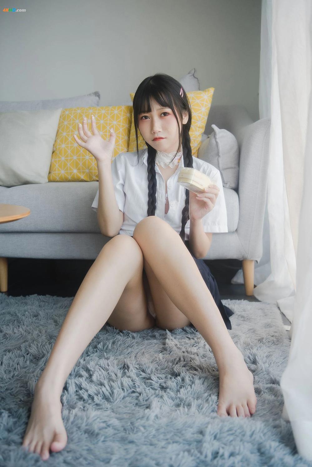 《不呆猫 – 奶油少女[92MB-80photos]》图集预览