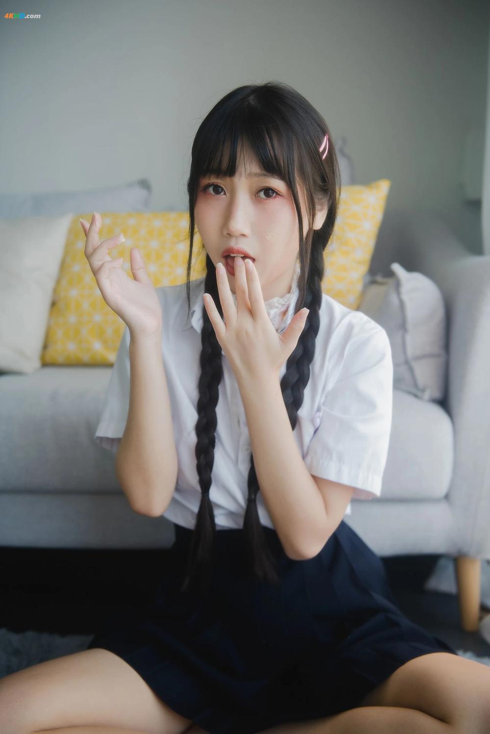 《不呆猫 – 奶油少女[92MB-80photos]》图集预览