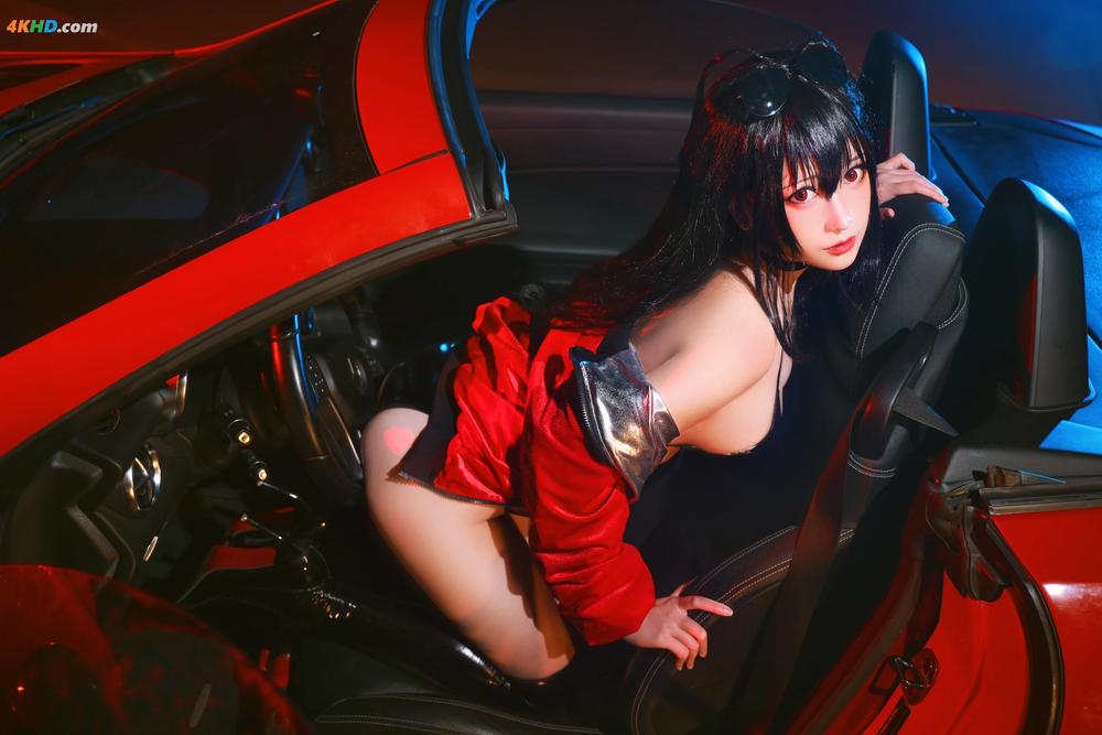 《NiannianD – Taihou Race Queen[26MB-15photos]》图集预览