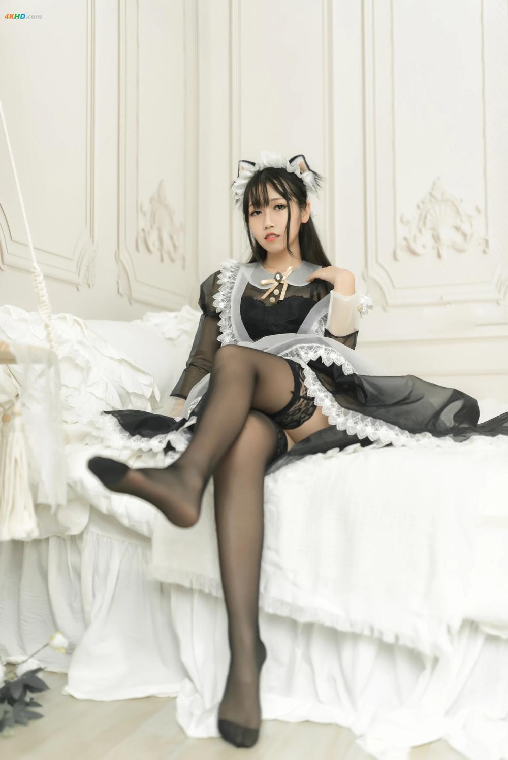 《不呆猫 – 透明黑丝女仆[396MB-50photos]》图集预览