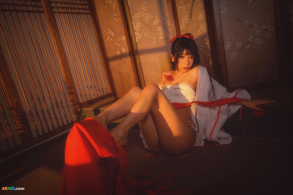 《特软儿Sona NO.003 – 巫女[398MB-26photos]》图集预览