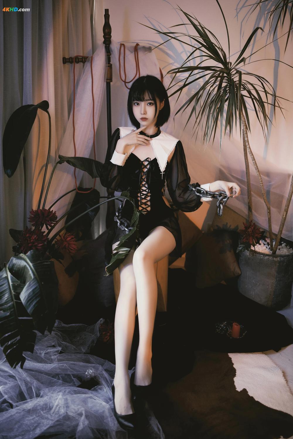 《Cosplay 许岚LAN – 修女创作(241MB)(37photos)》图集预览