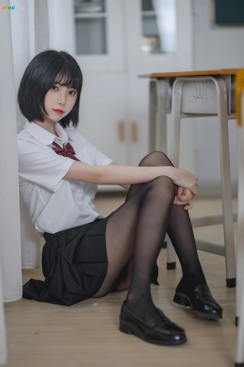 《cosplay 许岚LAN – 教室jk黑丝(249MB)(40photos)》图集预览