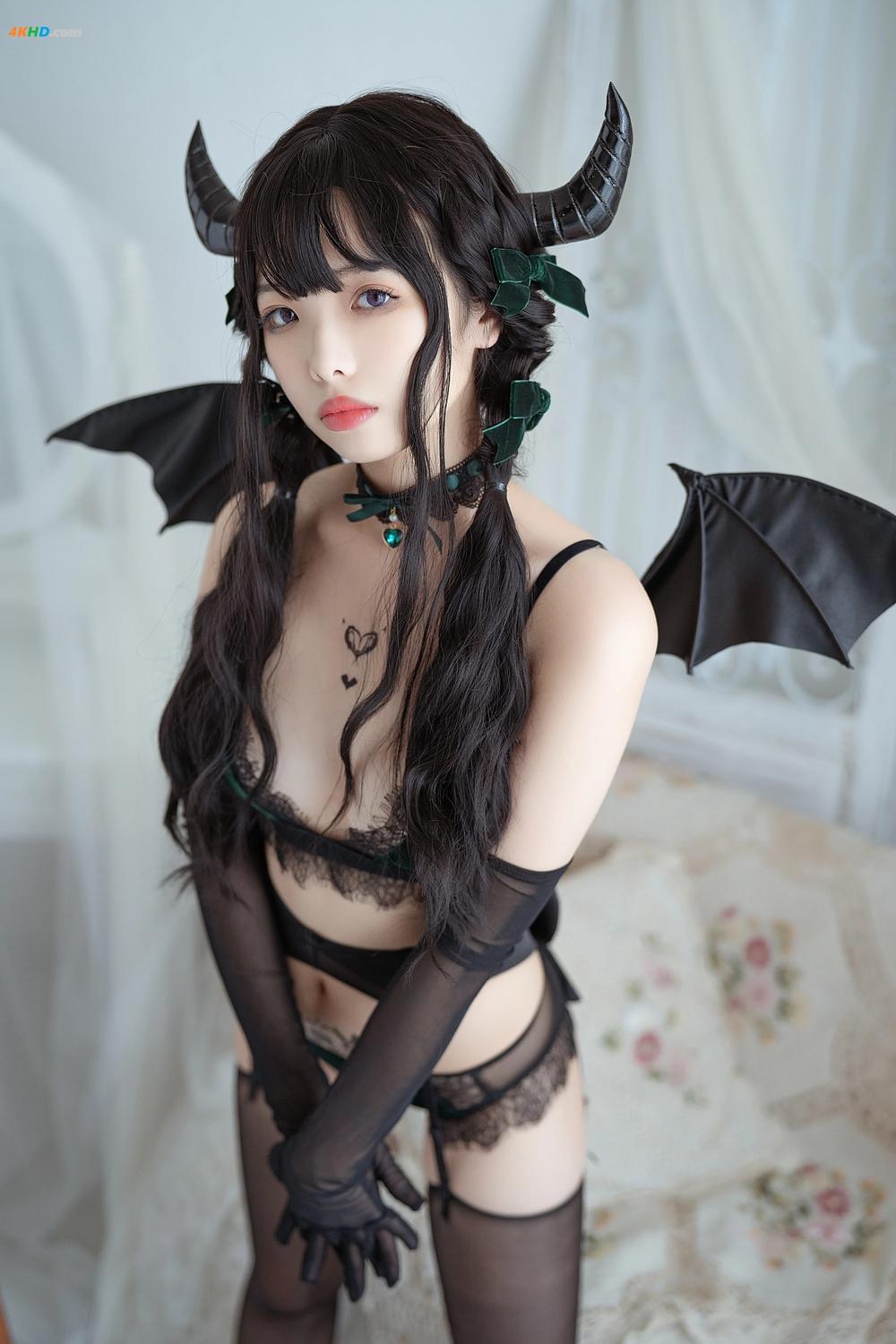 《Coser@雯妹不讲道理 No.015 魅魔本(911MB)(88photos)》图集预览