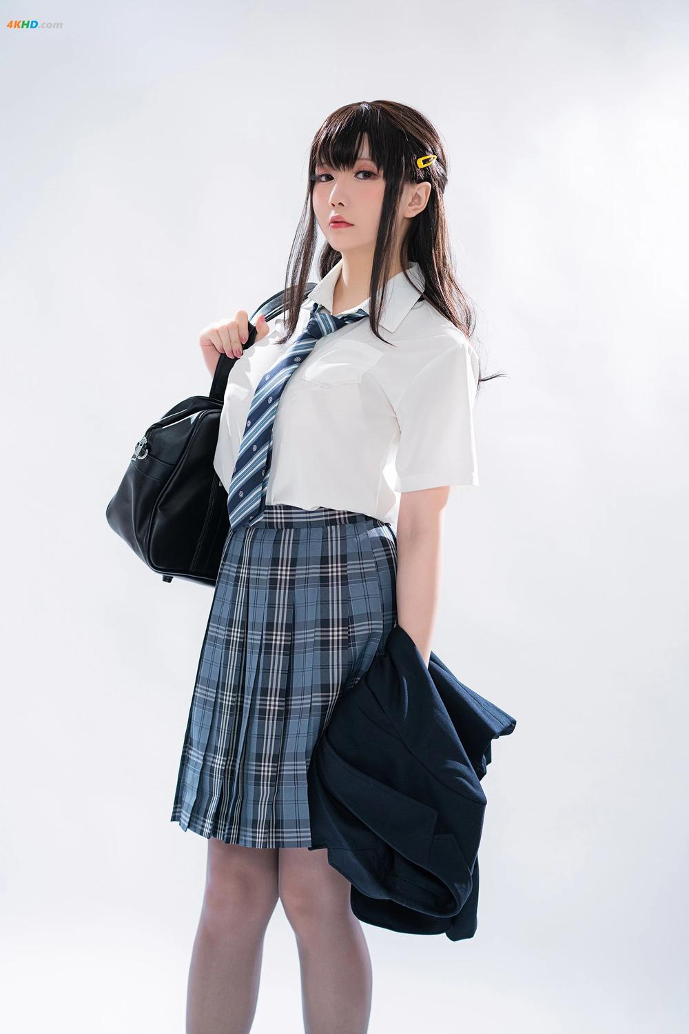 《Hoshilily 星之迟迟 – JK Uniform(150MB)(100photos)》图集预览