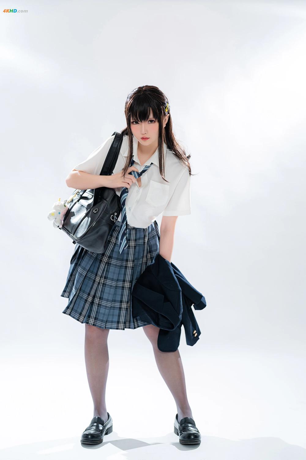 《Hoshilily 星之迟迟 – JK Uniform(150MB)(100photos)》图集预览