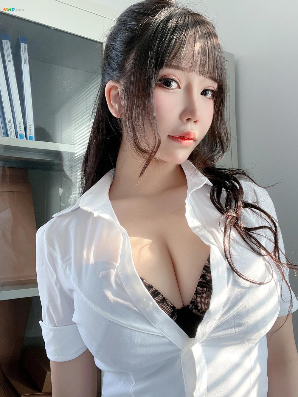 《Coser@抱走莫子aa Vol.043 OL太太(1810MB)(78photos)》图集预览