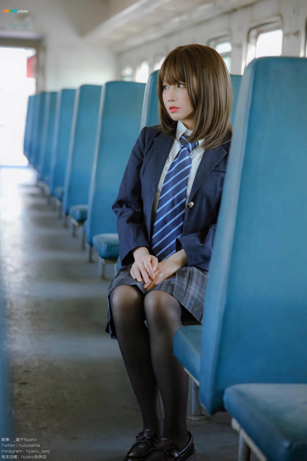 《Coser@Nyako喵子 – 火车JK制服(655MB)(80photos)》图集预览