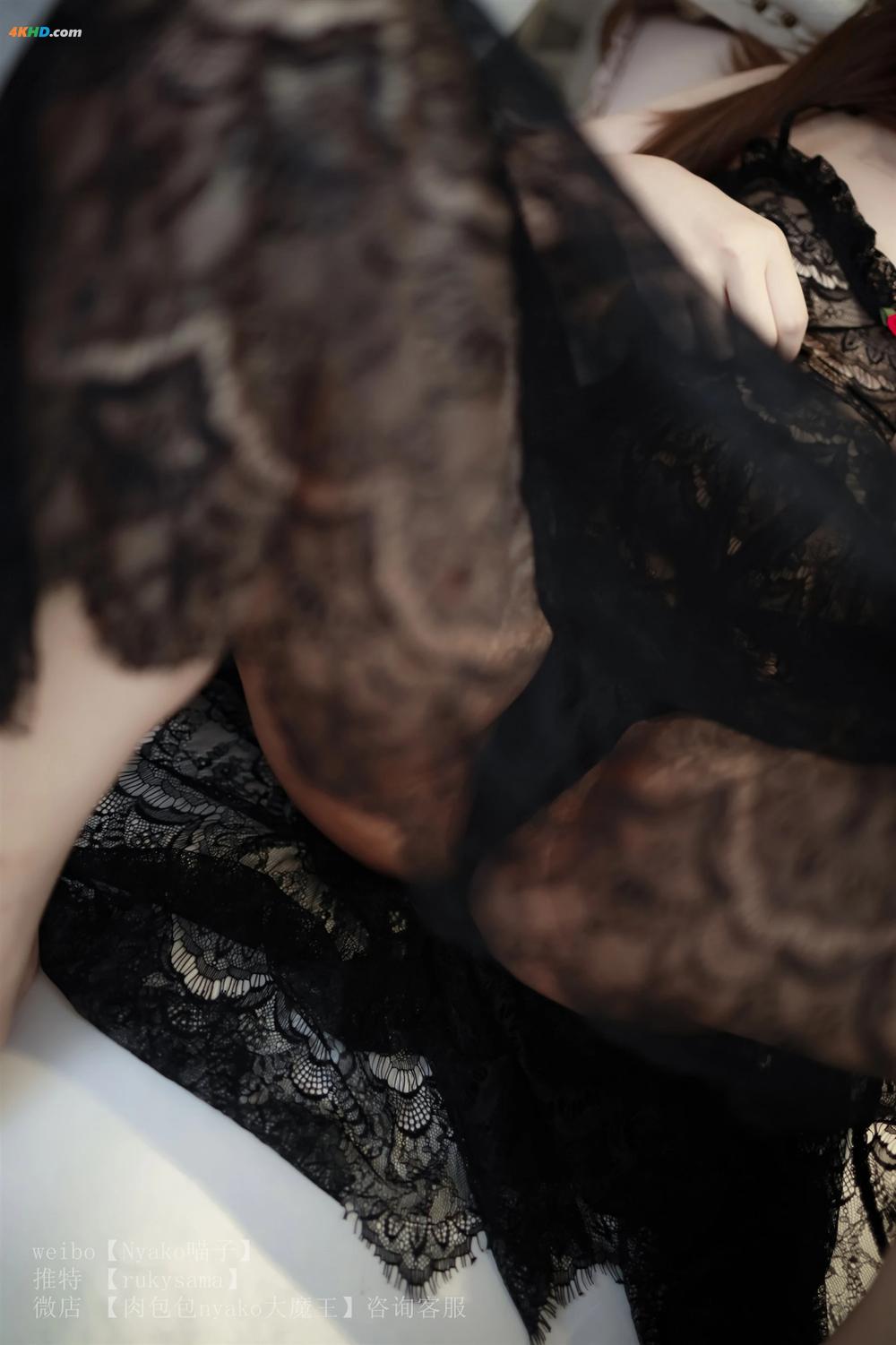 《Coser@Nyako喵子 – 隣のお姉さんの夜誘い(222MB)(123photos)》图集预览