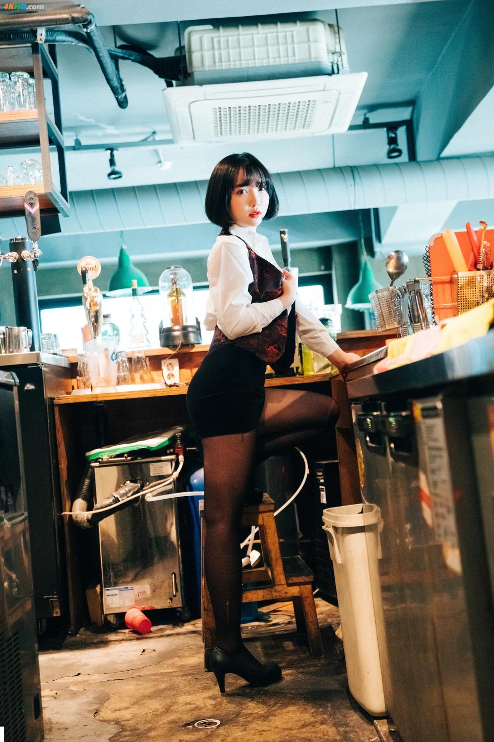 《[Loozy] Son Ye-Eun (손예은) – Tainted Love Bar Uncensored(398MB)(101photos)》图集预览