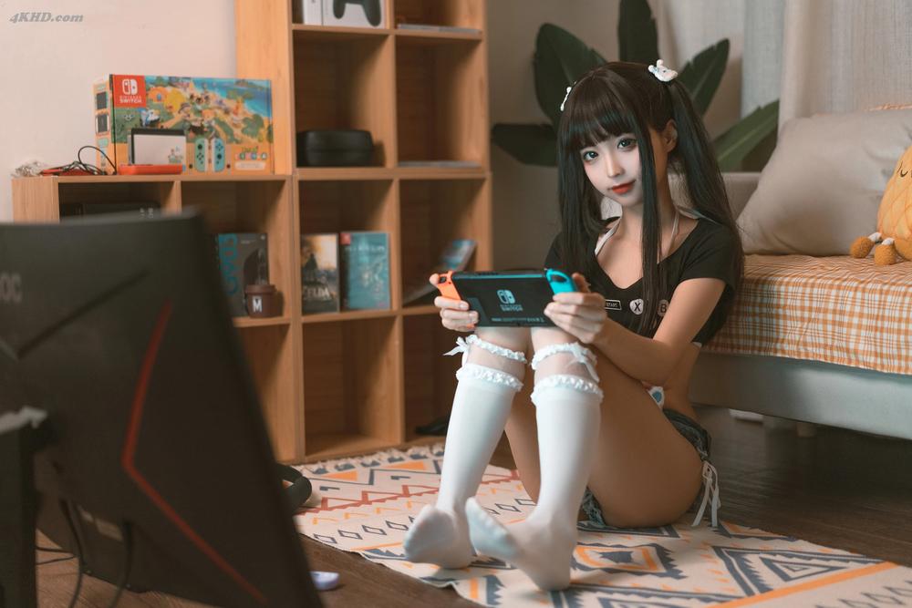 《Chunmomo – Gamer Girl(334MB)(136photos)》图集预览