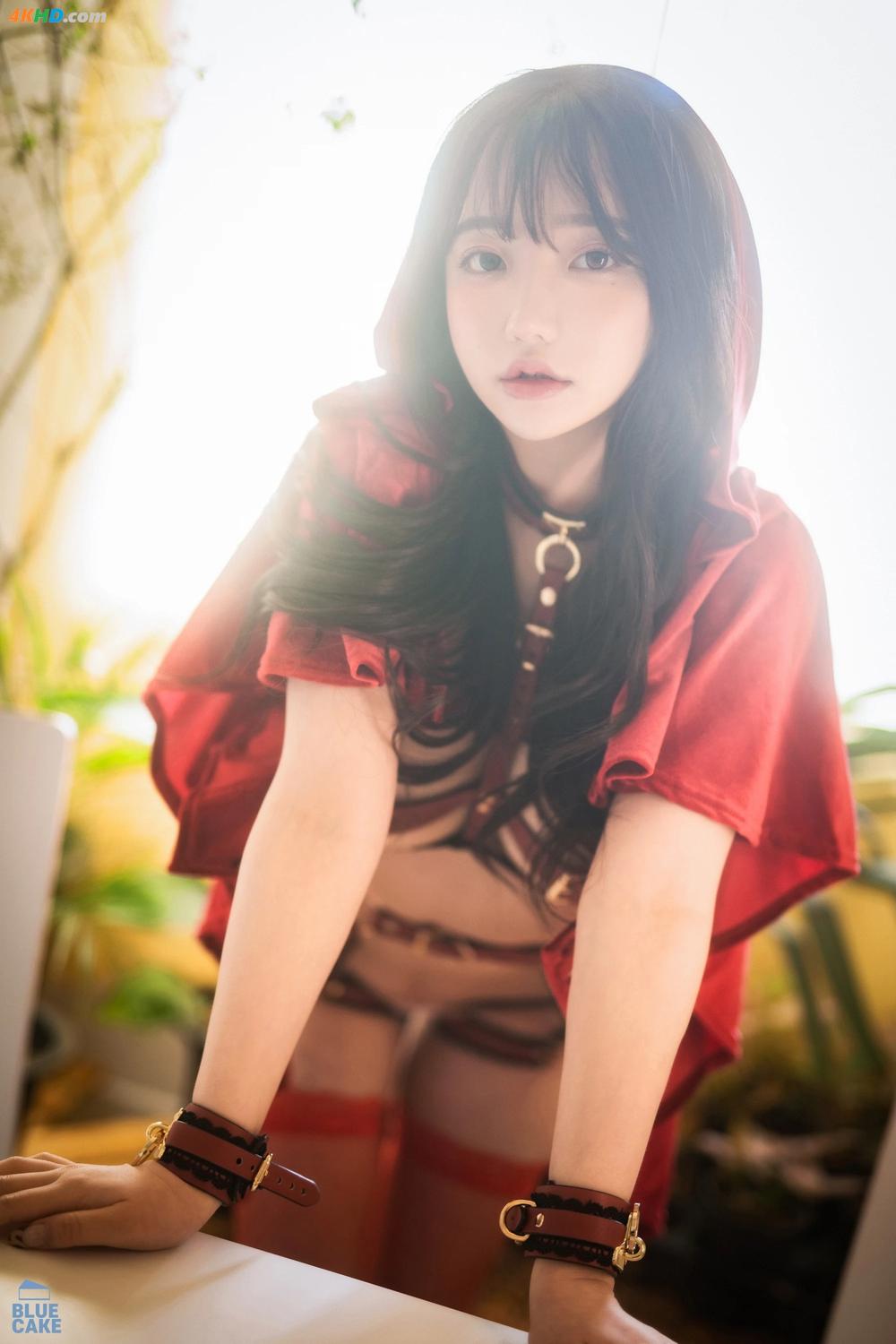 《[BLUECAKE] Son Ye-Eun (손예은) – REDHOOD SM Uncensored(99P)》图集预览
