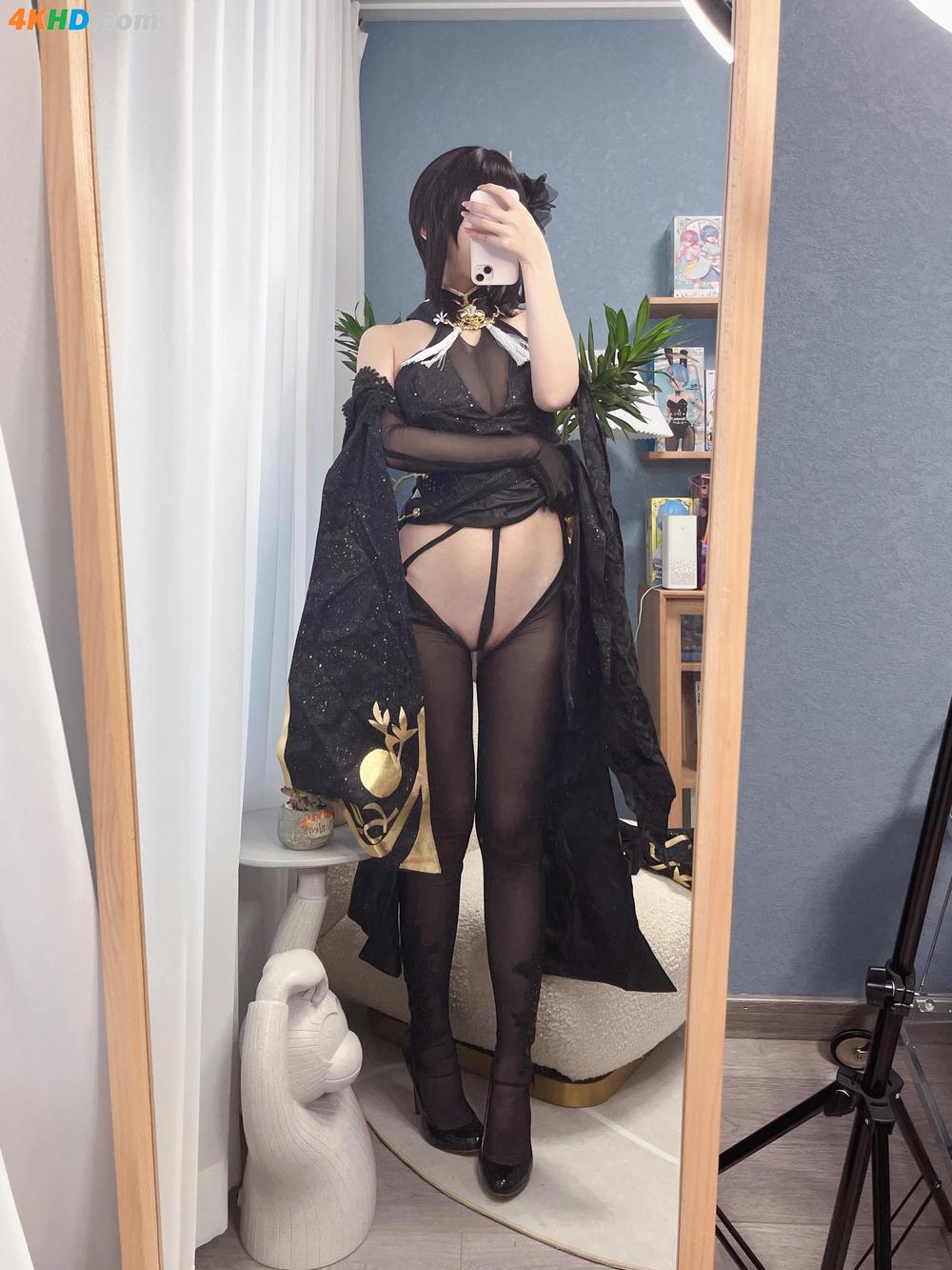 《Coser@rioko凉凉子 Vol.094 镇海 自拍 20 P》图集预览