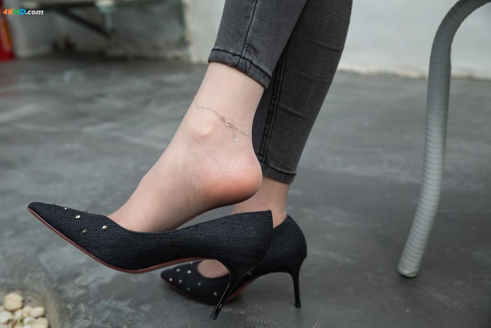 《Sia不吃鱼 – 蜜大腿白哲jiojio[901MB-128photos]》图集预览