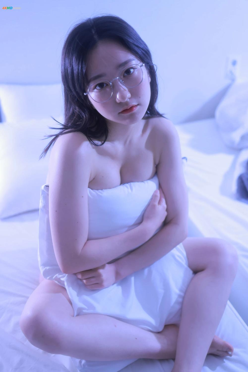 《Sehee (세희) – Moist & Real feeling[919MB-49photos]》图集预览
