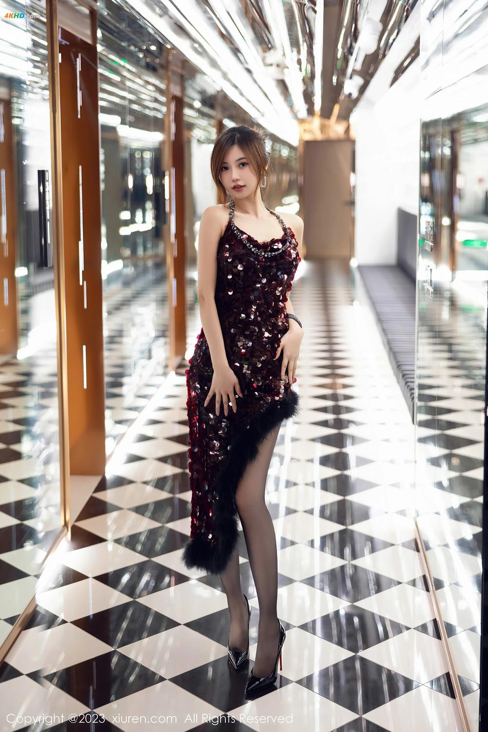 《[Xiuren秀人网]2023.11.17 NO.7679 绮里嘉ula[520MB-99photos]》图集预览
