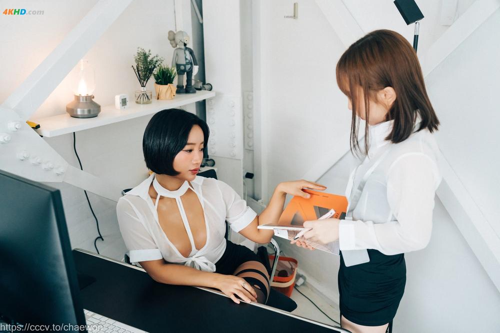 《[Loozy] Botty Queen & Yeri – Office Master – part 01[1131MB-74photos]》图集预览