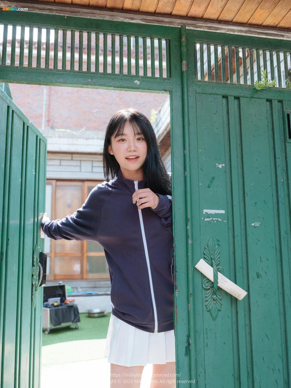 《[MilkyBomb] Yui Vol.002 – part 01 Tracksuit (유이 체육복)[950MB-103photos]》图集预览