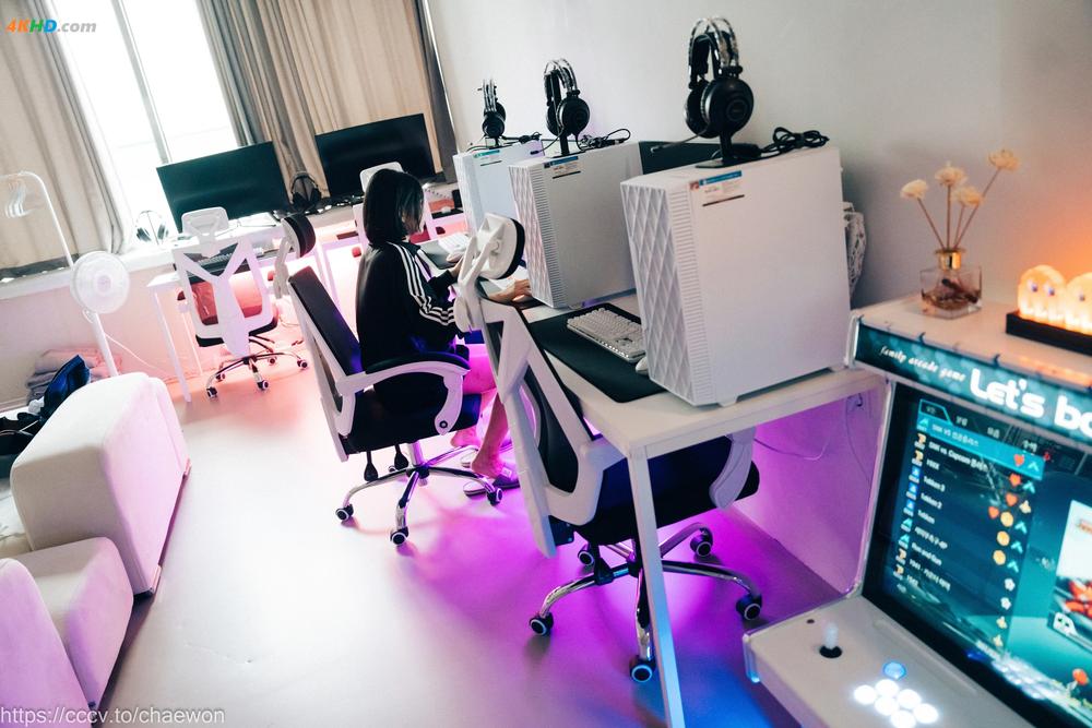 《[Loozy] Zia (지아) – PC Room with SP – part 01[1719MB-99photos]》图集预览