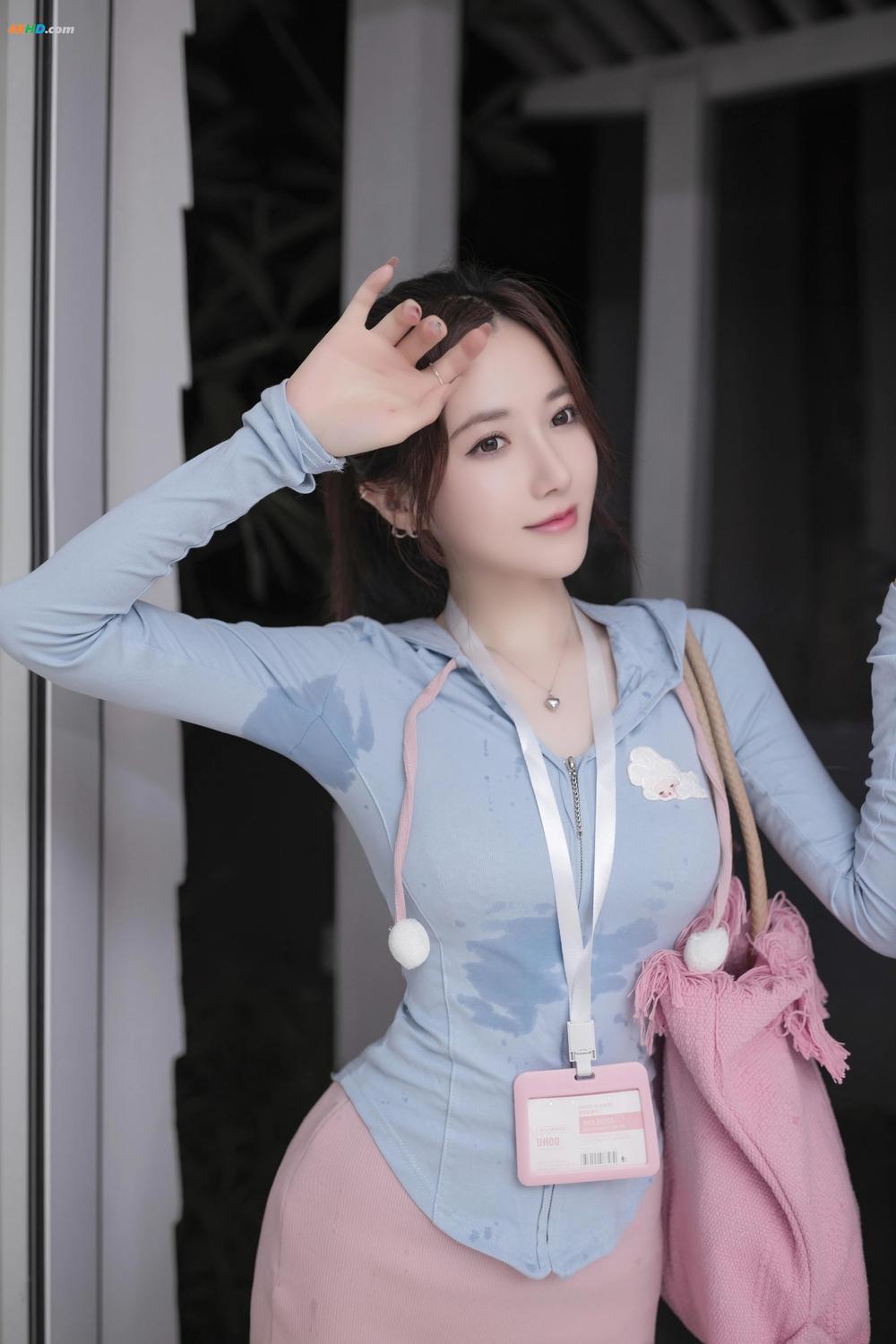 《鱼子酱Fish – 等下班的人[501MB-130photos]》图集预览