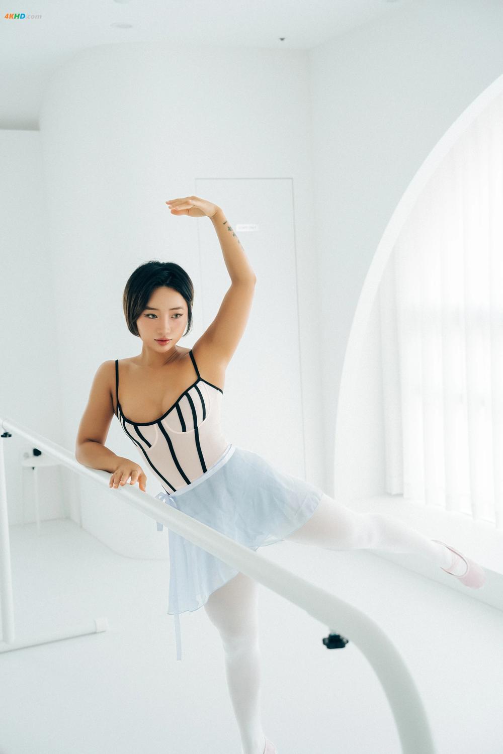 《[Loozy] Booty Queen – Tied Ups – part 01[610MB-55photos]》图集预览