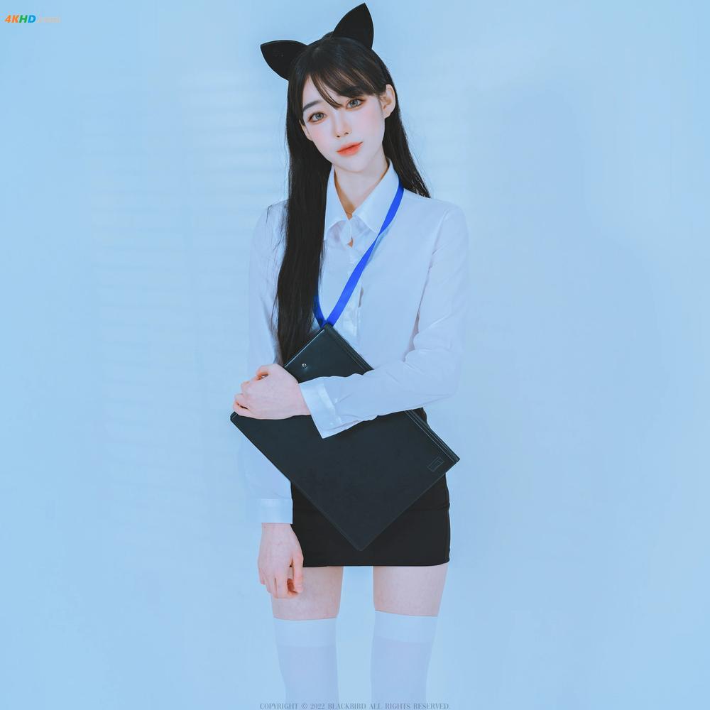 《[Blackbird] Yuri – No.01 Office look[495MB-39photos]》图集预览