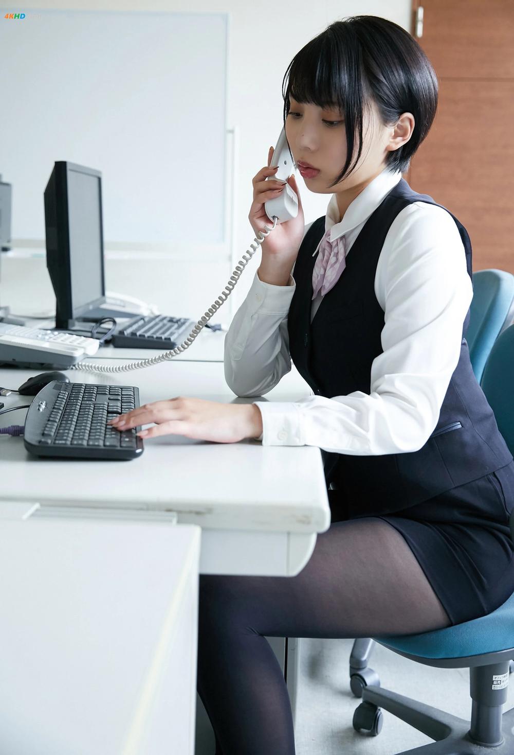 《Kaoru Yasui 安位薫 – A new employee Yasui-san 新入社員の安位さん[33MB-69photos]》图集预览