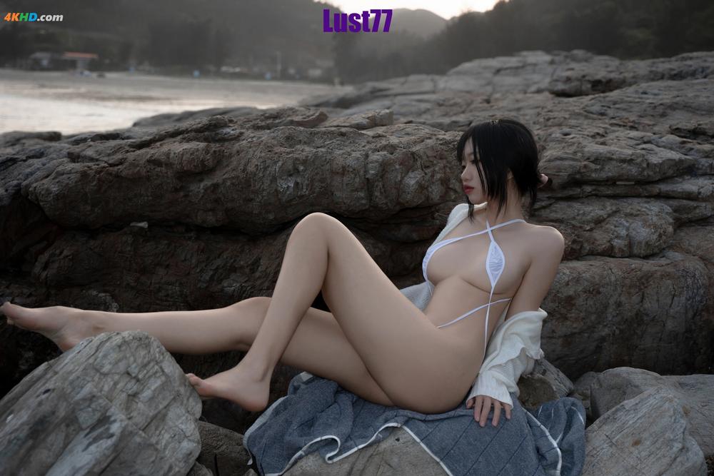 《柒柒要乖哦 – 礁石海岸[346MB-52photos]》图集预览