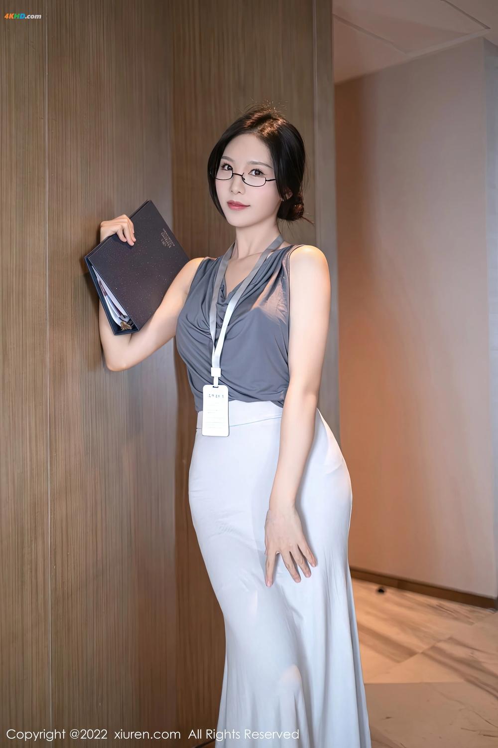 《XIUREN No.5900 利世[222MB-72photos]》图集预览