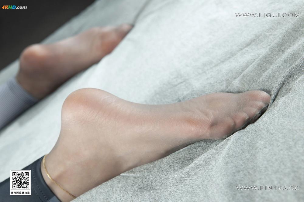 《[Ligui丽柜]2023.05.15 身材魔鬼-胸器袭人 凉儿[98MB-71photos]》图集预览