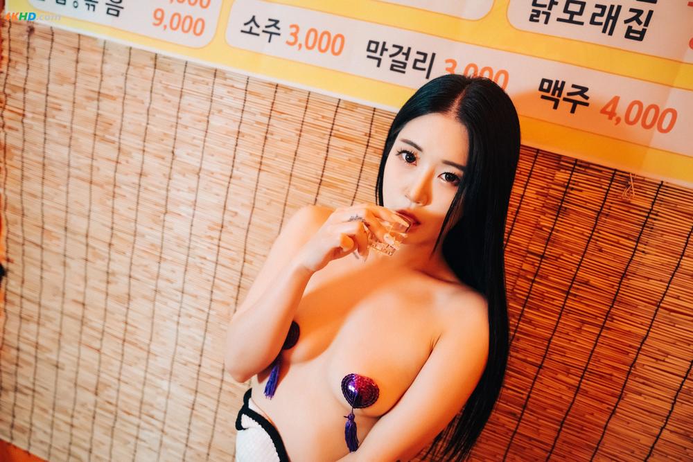 《[Loozy] Bomi (보미) – Street Stall – part 02[1120MB-56photos]》图集预览