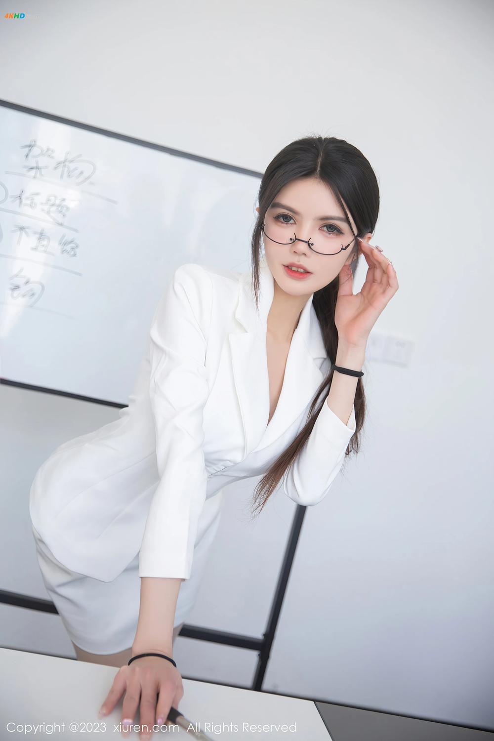 《[Xiuren秀人网]2023.04.12 NO.6563 媛媛酱belle[374MB-83photos]》图集预览