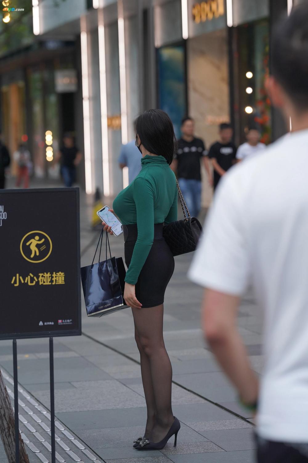 《精选街拍作品 NO.1443 漂亮的黑色包臀裙美女[325MB-122photos]》图集预览