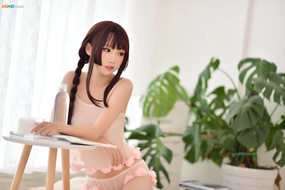 《Coser@面饼仙儿 No.008 小女友[185MB-22photos]》图集预览