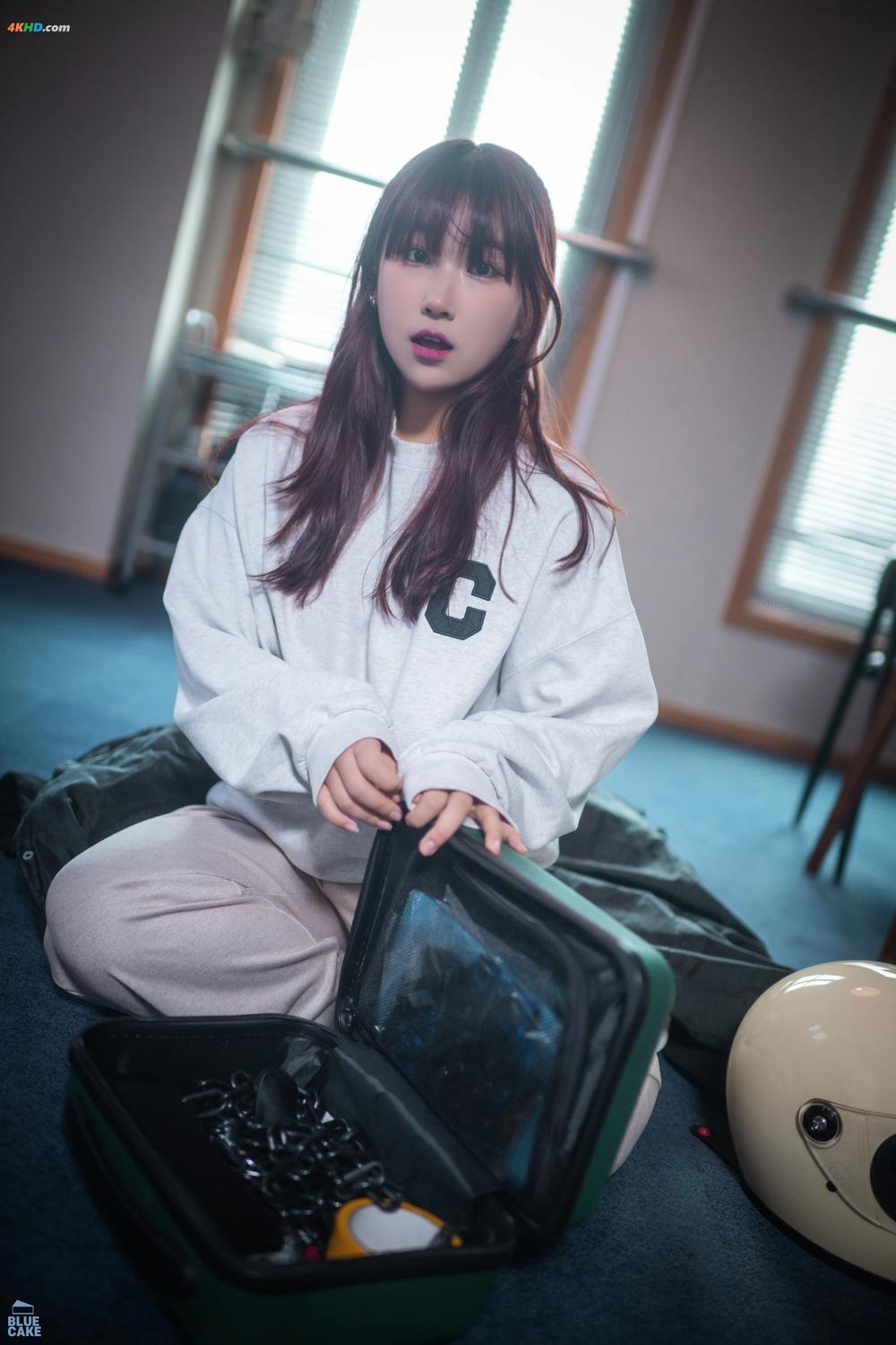 《[BLUECAKE] Ggubbu – Sub Delivery[MB-149photos]》图集预览
