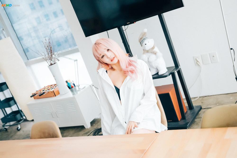 《[Loozy] Taeri – Deviation (+S.Ver)[1054MB-71photos]》图集预览