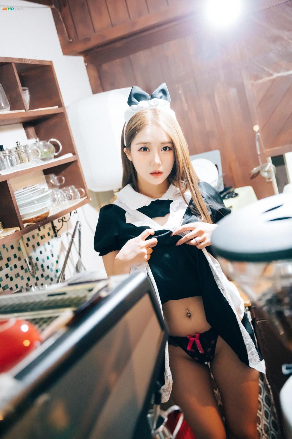 《[Loozy] Bomi (보미) – Maid Cafe (+S.Ver)[324MB-174photos]》图集预览
