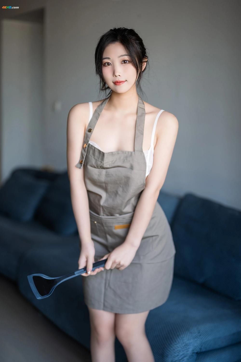 《Coser@汪知子 Vol.014 围裙[340MB-40photos]》图集预览