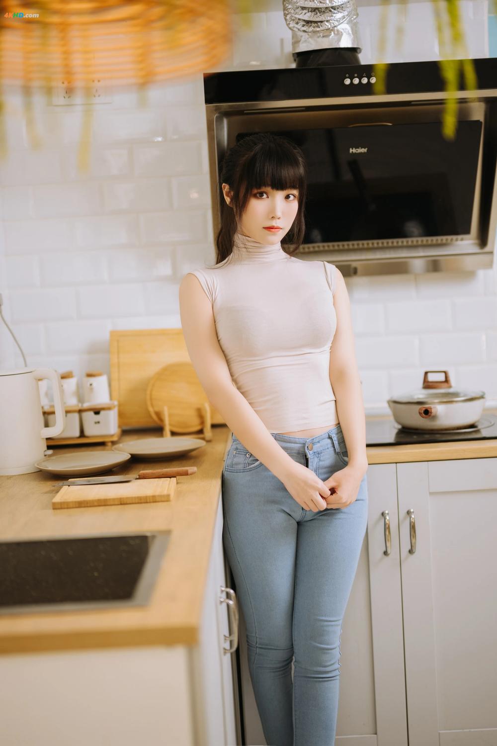 《Coser@汪知子 Vol.009 姐姐的牛仔裤[372MB-42photos]》图集预览