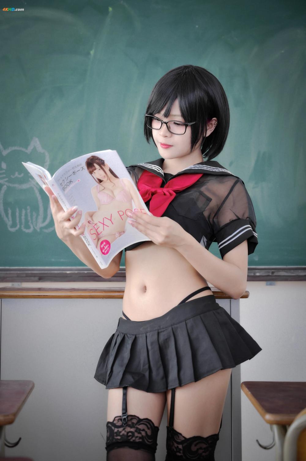 《Miholy – Megane[129MB-26photos]》图集预览