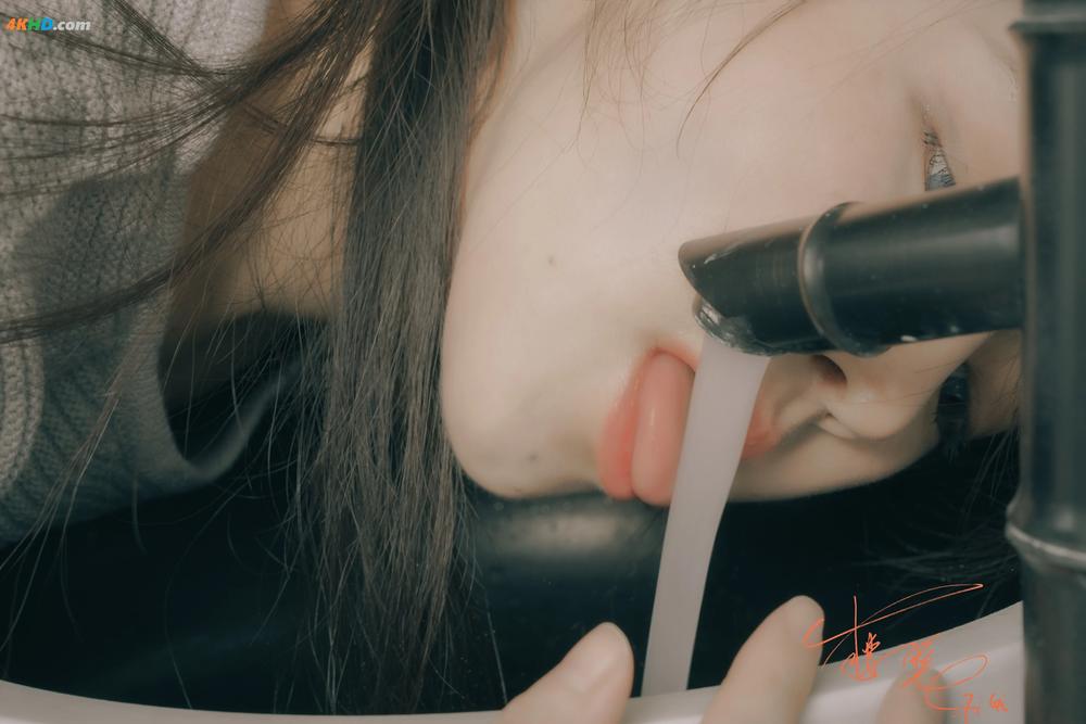 《Coser@樱晚gigi – 温.度[57MB-24photos]》图集预览