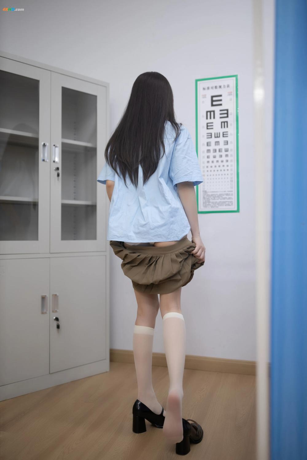《[cosplay] 鱼子酱Fish – 内购私拍 入学体检 白嫩胴体[502MB-140photos]》图集预览