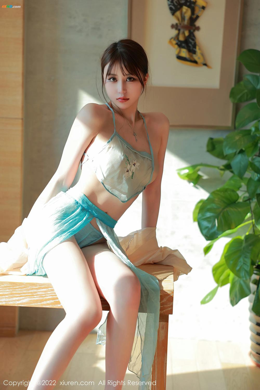 《XIUREN No.5679 tina_甜仔[258MB-52photos]》图集预览