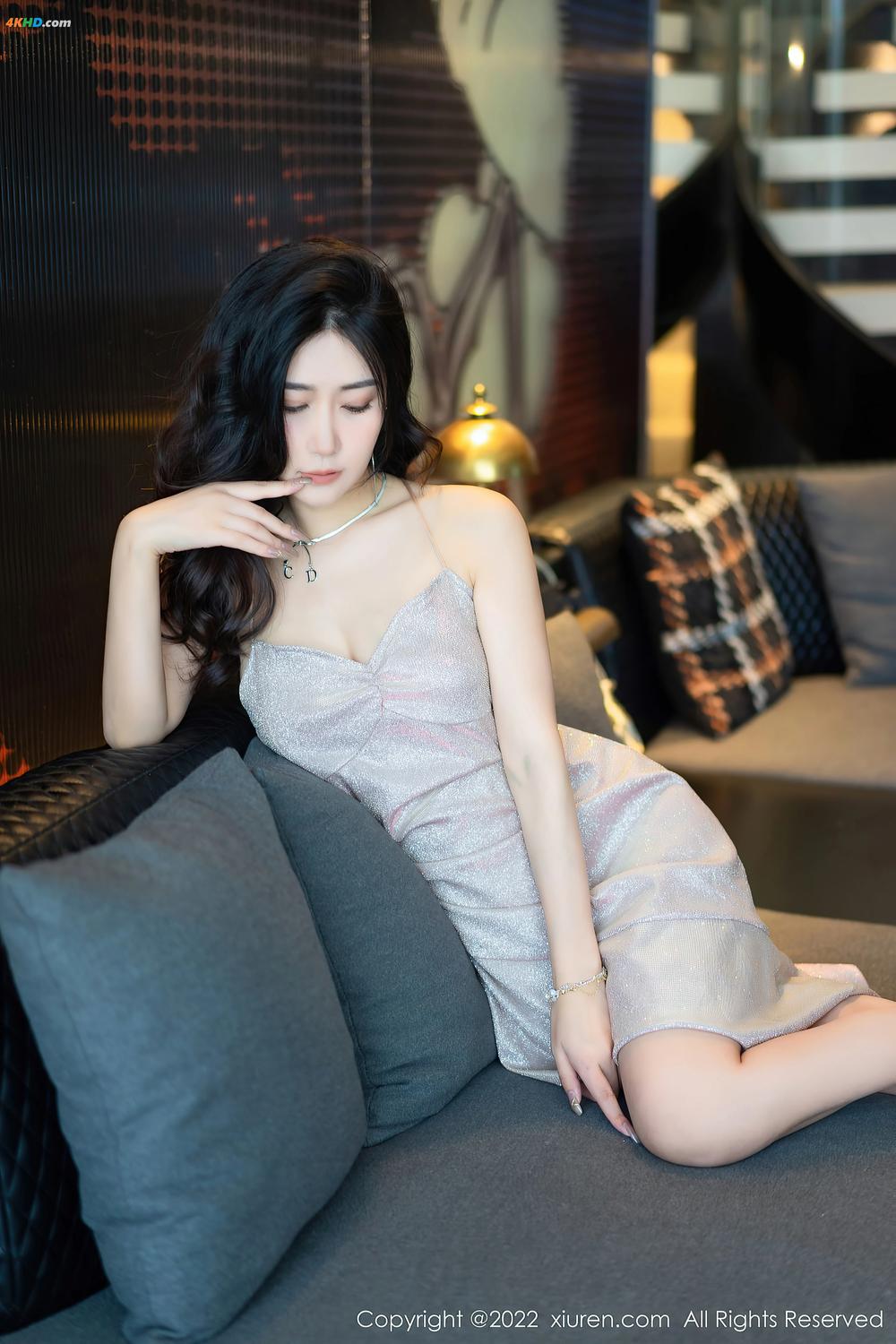 《XIUREN No.5659 laura阿姣[358MB-66photos]》图集预览