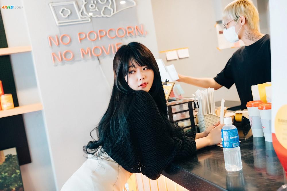 《[Loozy] Zia (지아) – XXX in The Theater[634MB-47photos]》图集预览