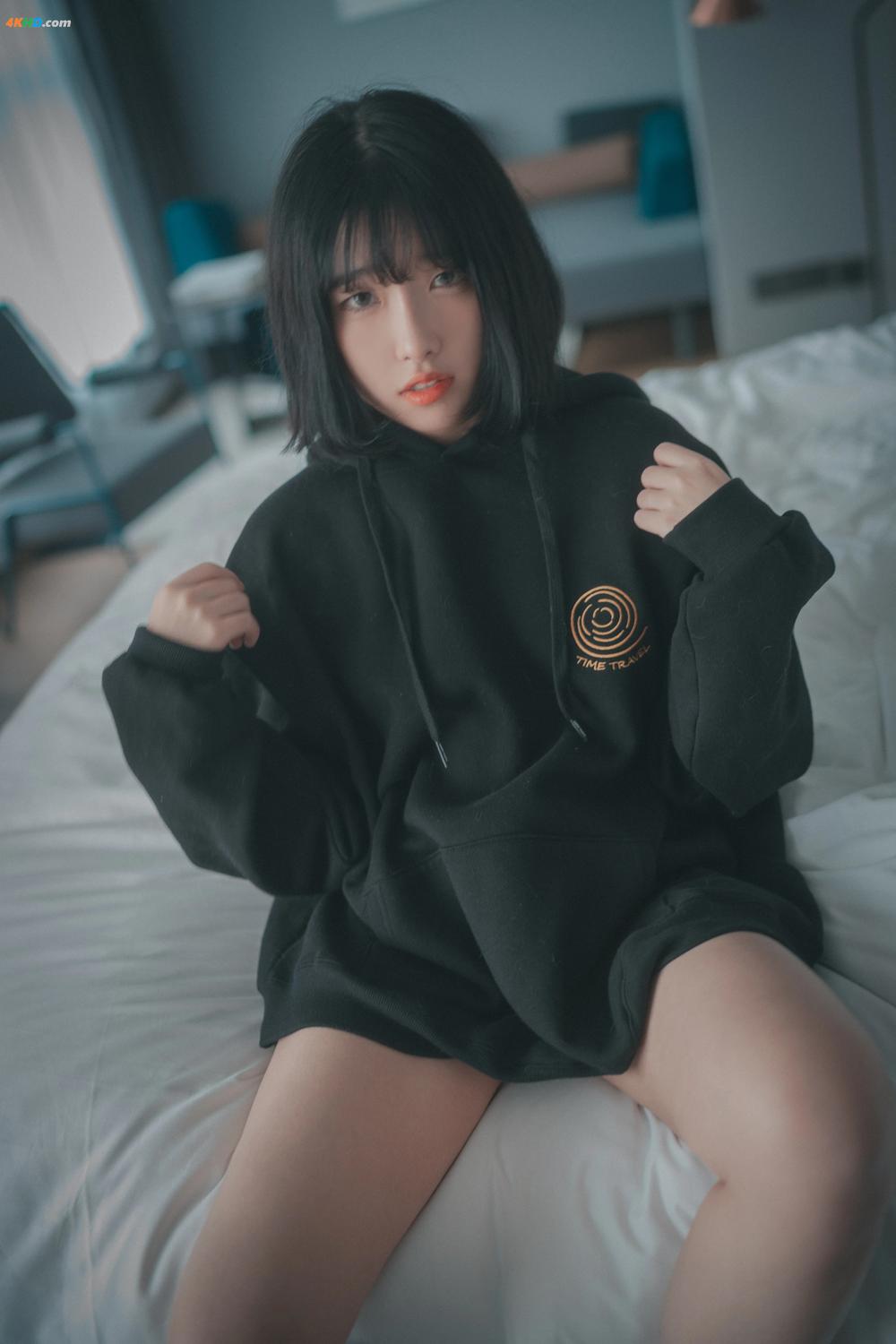 《Sonson__My Little Bunny[645MB-96photos]》图集预览
