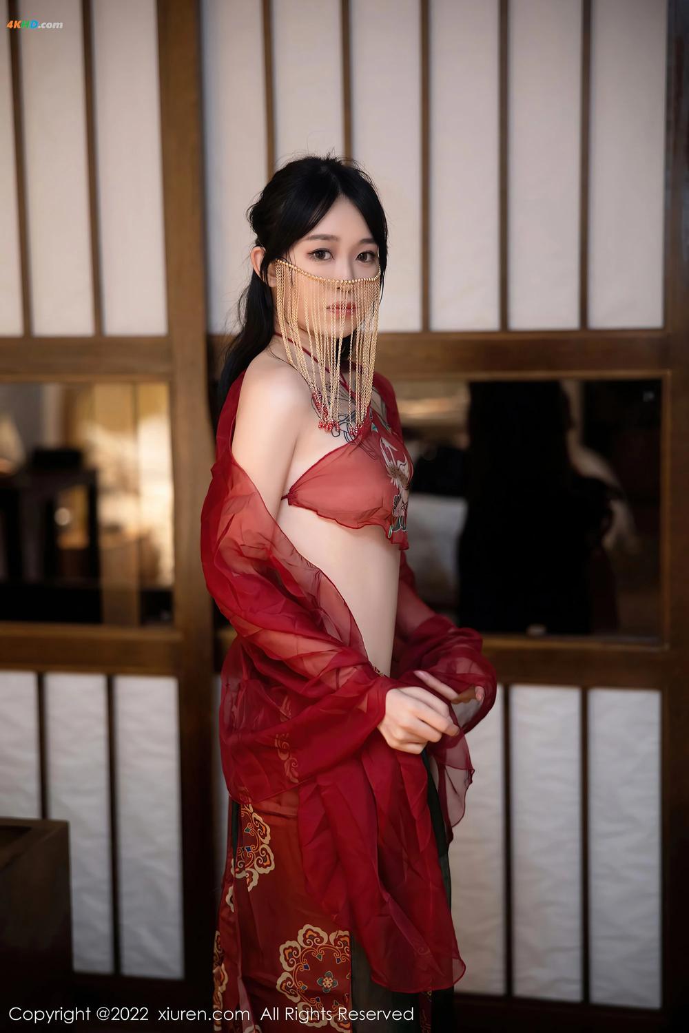 《XIUREN No.5527 奶瓶[347MB-79photos]》图集预览