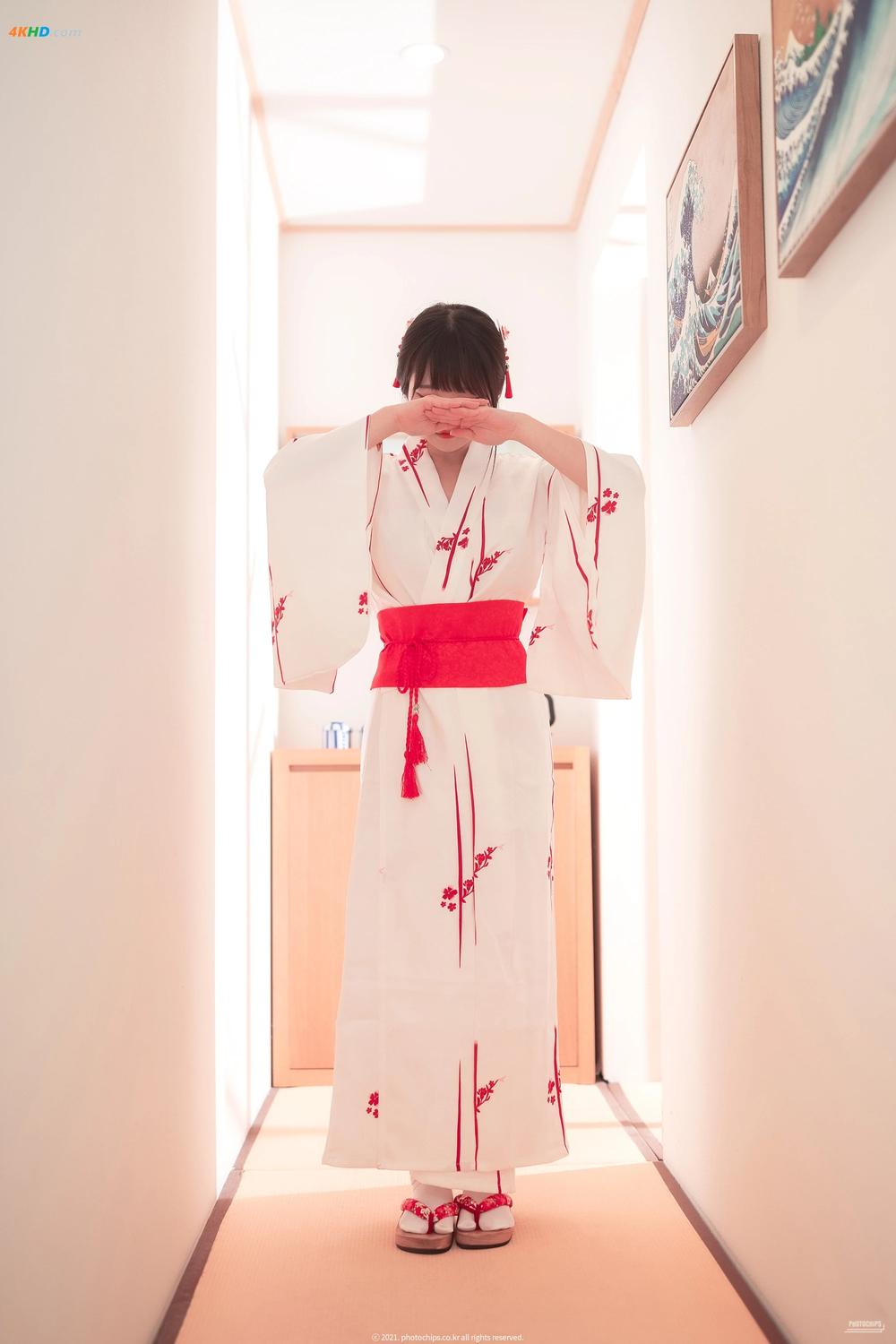 《[PhotoChips] VOL113 Aram[282MB-122photos]》图集预览