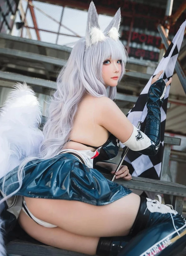 瓜希酱 – 碧蓝航线 信浓赛车[58MB-16photos]