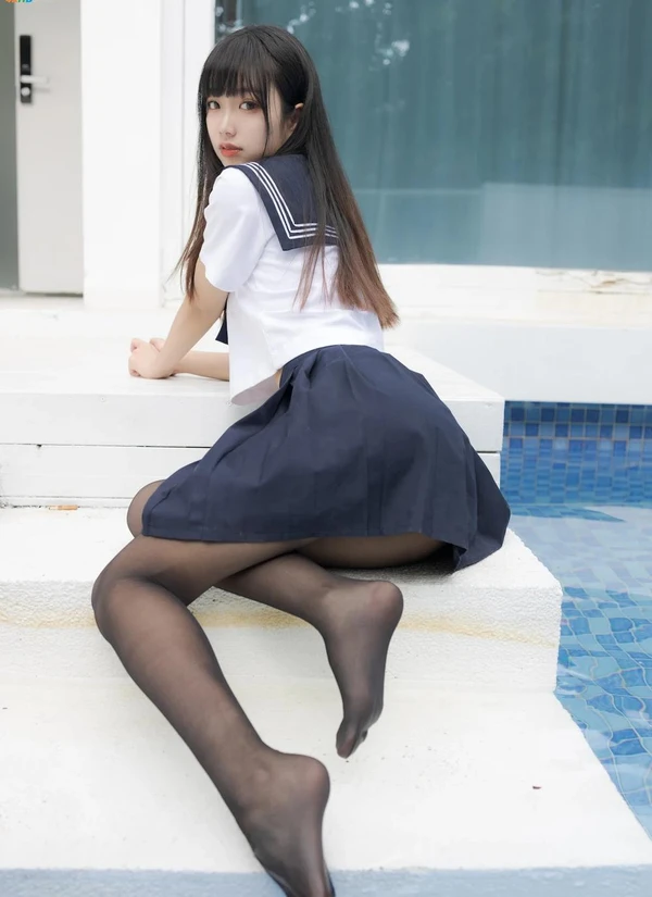 [紧急企划] 内部001 一只喵喵梓[859MB-105photos]